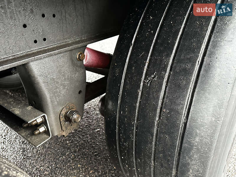 Тентований борт (штора) - напівпричіп Schmitz Cargobull Cargobull 2011 в Умані