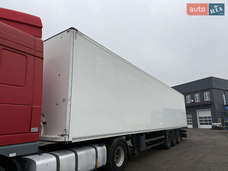 Изотермическая будка Schmitz Cargobull Cargobull 2014 в Киеве