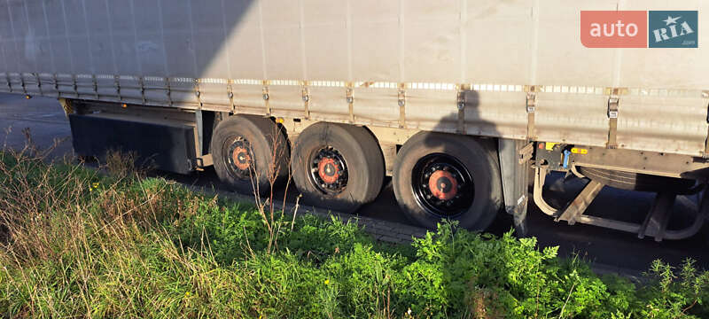 Тентованный борт (штора) - полуприцеп Schmitz Cargobull Cargobull 2011 в Луцке фото 6 Тентованный борт (штора) - полуприцеп Schmitz Cargobull Cargobull 2011 в Луцке