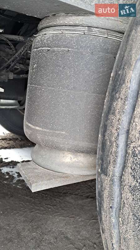 Бортовий напівпричіп Schmitz Cargobull Cargobull 2004 в Ратному