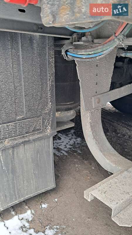 Бортовий напівпричіп Schmitz Cargobull Cargobull 2004 в Ратному