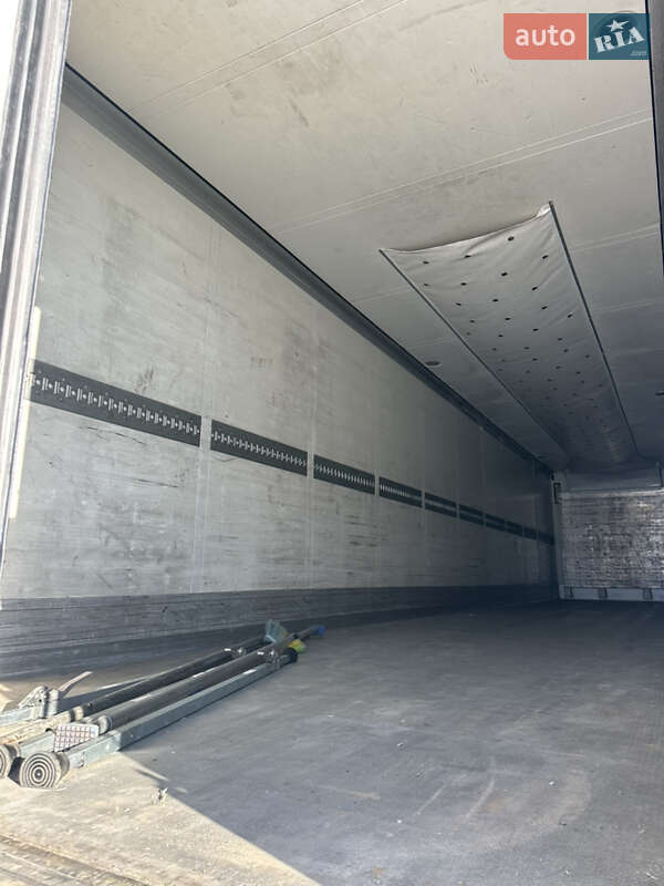 Рефрижератор полуприцеп Schmitz Cargobull Cargobull 2005 в Тернополе