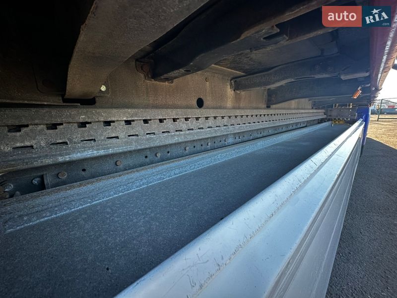 Тентованный борт (штора) - полуприцеп Schmitz Cargobull Cargobull 2017 в Умани