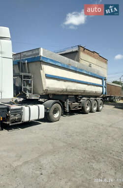 Самоскид напівпричіп Schmitz Cargobull Gotha 2004 в 