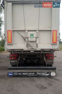 Зерновоз - полуприцеп Schmitz Cargobull Gotha 2008 в 
