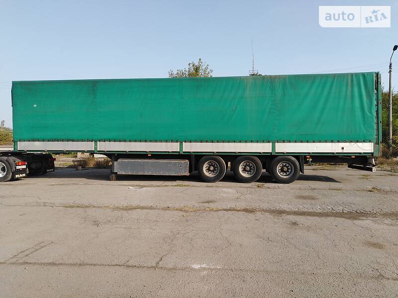 Бортовой полуприцеп Schmitz Cargobull S01 1998 в Днепре