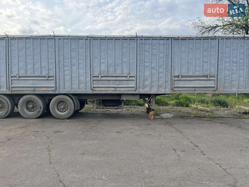 Бортовой полуприцеп Schmitz Cargobull S01 1990 в Новоукраинке
