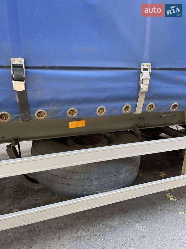 Тентованный борт (штора) - полуприцеп Schmitz Cargobull S01 2002 в Березному