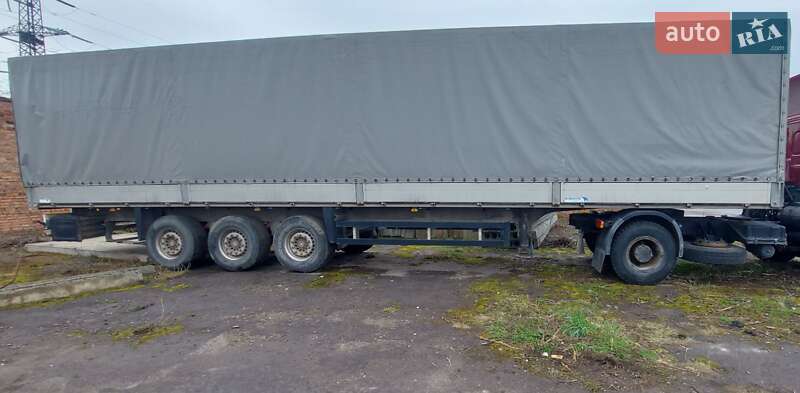 Борт Schmitz Cargobull S01 2003 в Львові