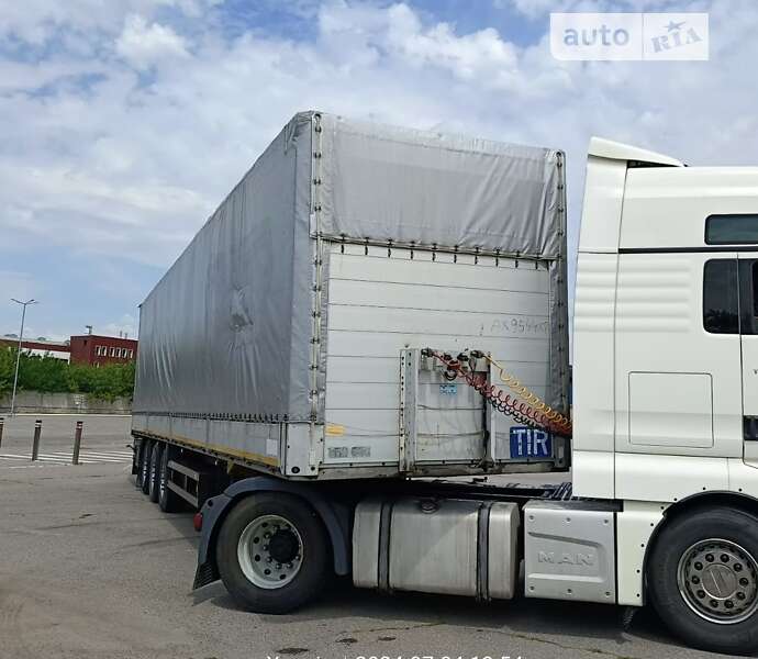 Бортовой полуприцеп Schmitz Cargobull S01 2008 в Харькове