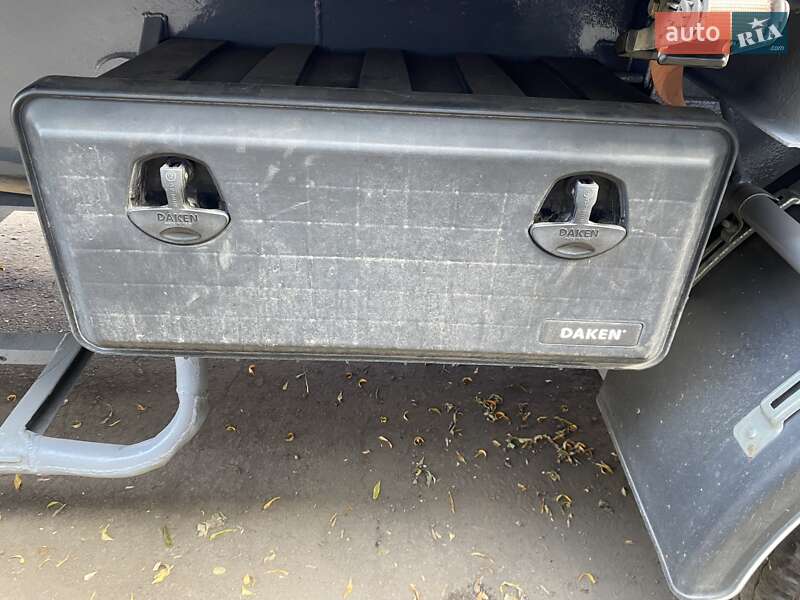 Контейнеровоз напівпричіп Schmitz Cargobull S01 1997 в Чорнобаї