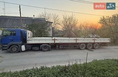 Бортовий напівпричіп Schmitz Cargobull S01 2001 в Харкові