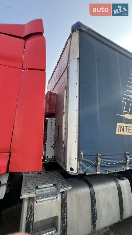 Тентований борт (штора) - напівпричіп Schmitz Cargobull S01 2007 в Львові