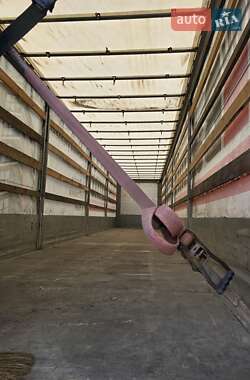 Бортовой полуприцеп Schmitz Cargobull S01 2007 в 