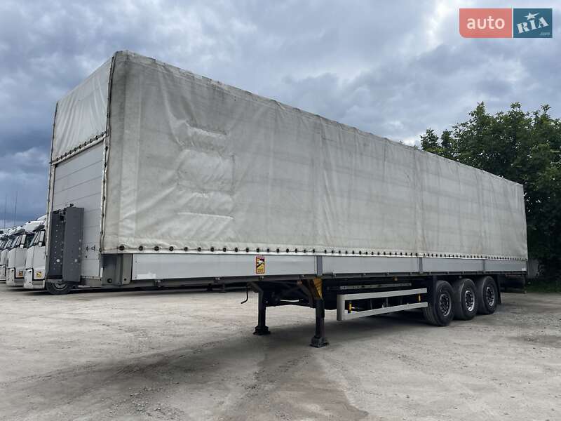 Бортовой полуприцеп Schmitz Cargobull S01 2005 в 