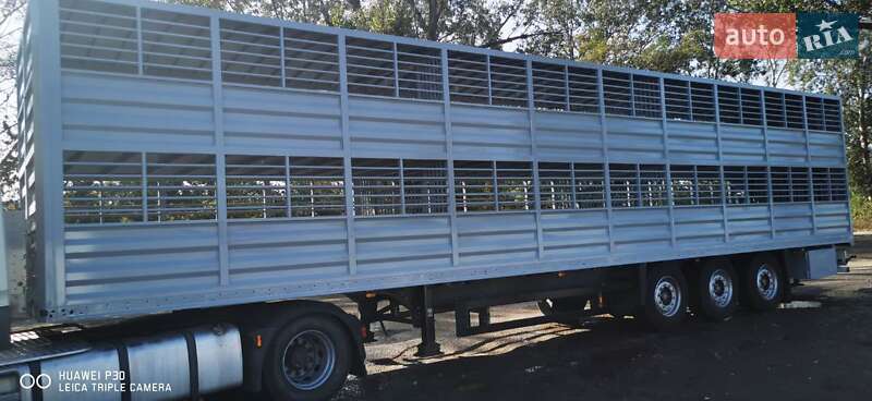 Для перевезення тварин - напівпричіп Schmitz Cargobull S01 2008 в Кременчуці