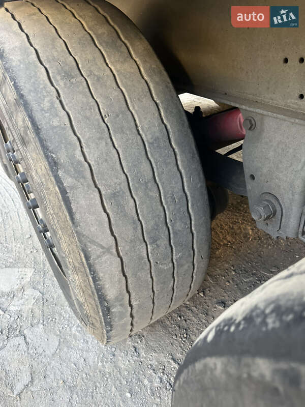 Бортовой полуприцеп Schmitz Cargobull SAF 2008 в Одессе