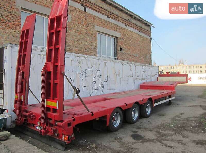 Низкорамная платформа Schmitz Cargobull SAF 2008 в Виннице