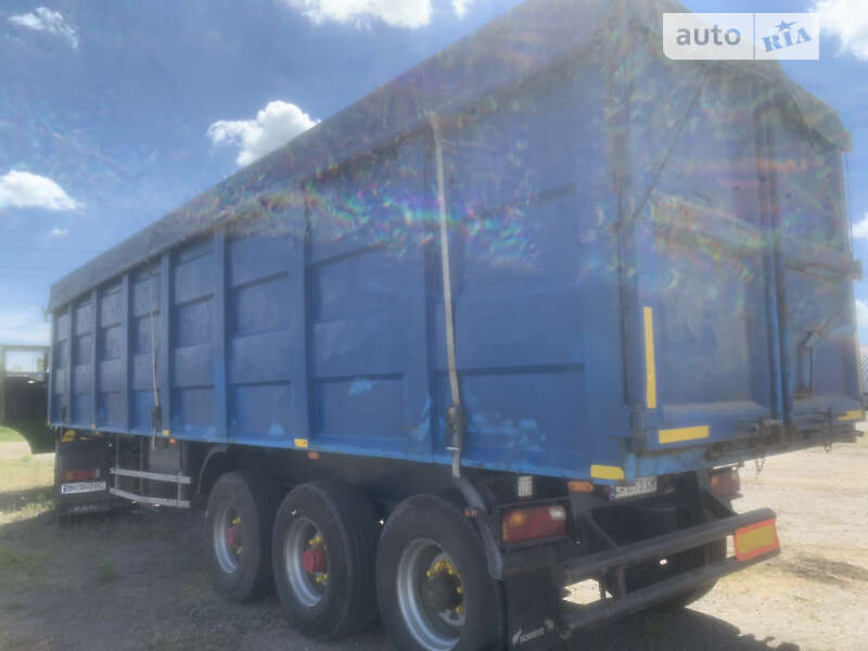 Самоскид напівпричіп Schmitz Cargobull SAF 2005 в Одесі