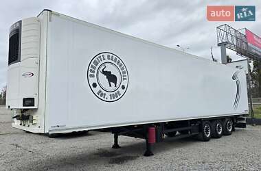 Рефрижератор полуприцеп Schmitz Cargobull SAF 2011 в Виннице