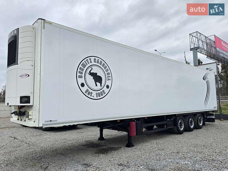 Рефрижератор полуприцеп Schmitz Cargobull SAF 2011 в Виннице