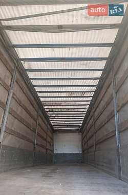 Бортовой полуприцеп Schmitz Cargobull SAF 2003 в 