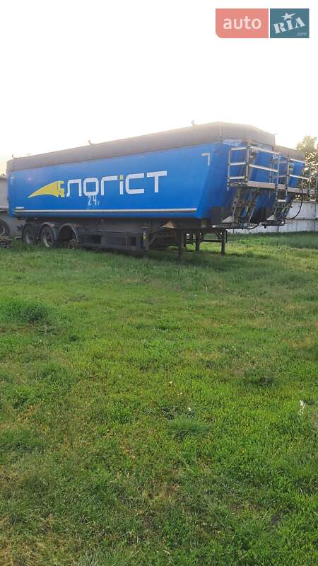 Зерновоз - напівпричіп Schmitz Cargobull SAF 2013 в Ніжині