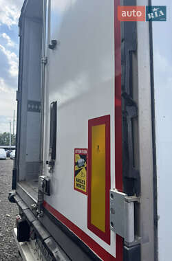 Рефрижератор напівпричіп Schmitz Cargobull SAF 2012 в 