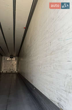 Рефрижератор полуприцеп Schmitz Cargobull SAF 2011 в 