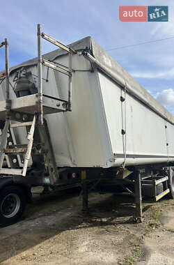 Самоскид напівпричіп Schmitz Cargobull SAF 2012 в Чорноморську