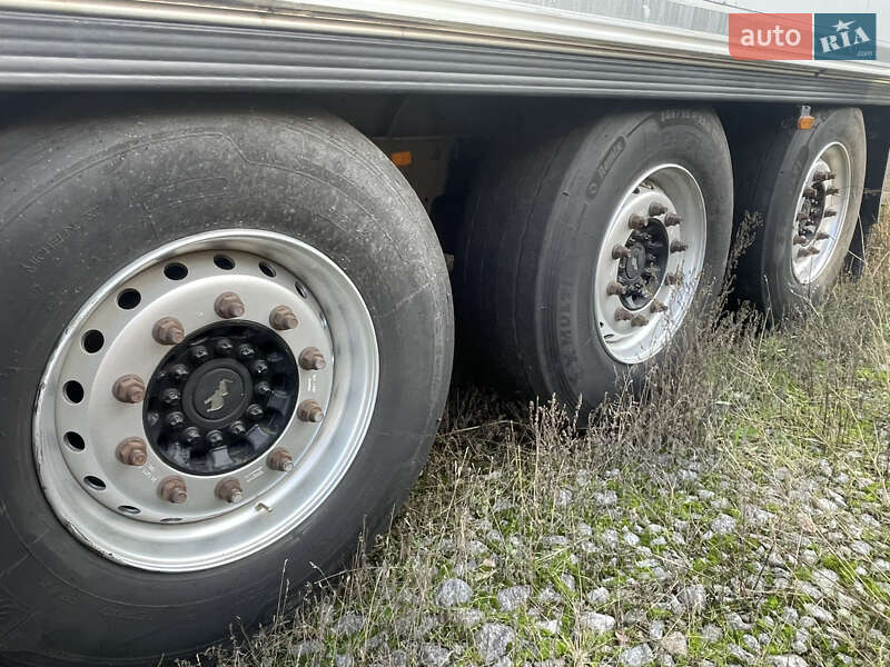 Рефрижератор напівпричіп Schmitz Cargobull SAF 2012 в Вінниці