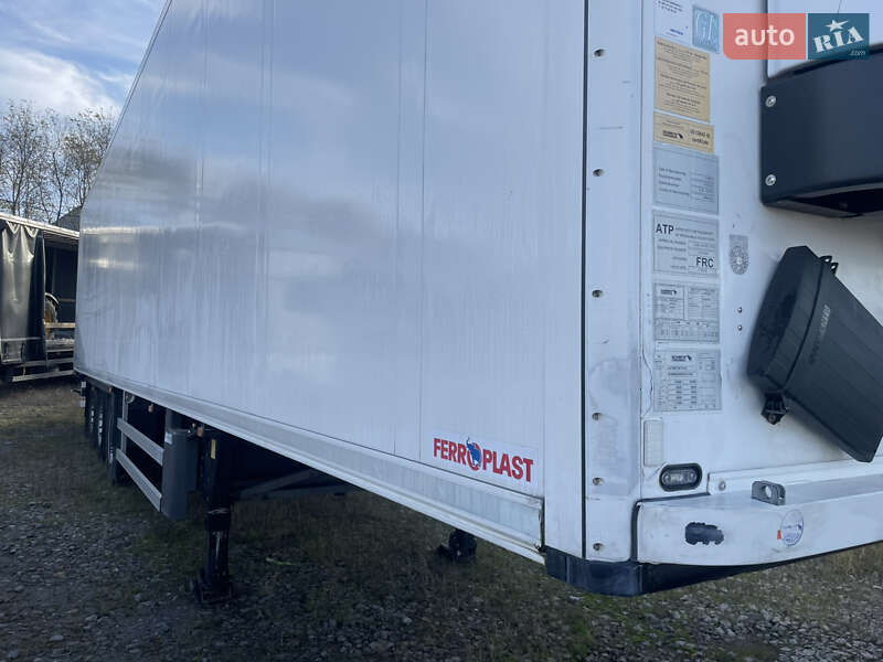 Рефрижератор напівпричіп Schmitz Cargobull SAF 2012 в Вінниці