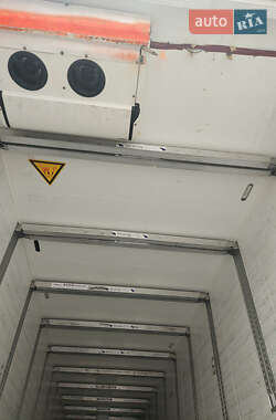 Рефрижератор напівпричіп Schmitz Cargobull SCB S3B 2012 в 