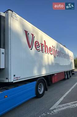 Рефрижератор полуприцеп Schmitz Cargobull SCB S3B 2017 в 