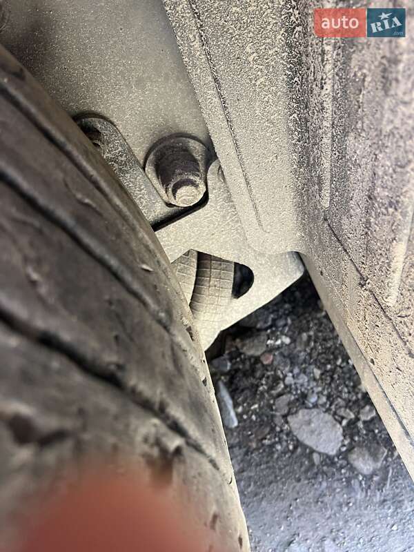 Тентованный борт (штора) - полуприцеп Schmitz Cargobull SCB S3B 2011 в Львове