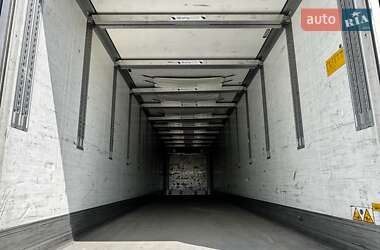 Рефрижератор полуприцеп Schmitz Cargobull SCB S3B 2013 в 