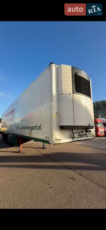 Рефрижератор полуприцеп Schmitz Cargobull SCB S3B 2015 в Ровно