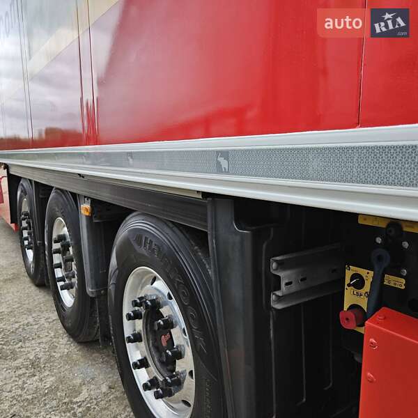 Рефрижератор полуприцеп Schmitz Cargobull SCB S3B 2013 в Кривом Роге