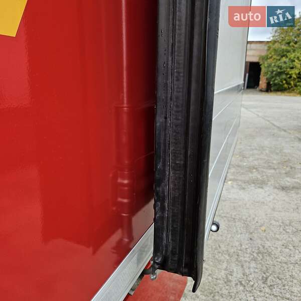 Рефрижератор полуприцеп Schmitz Cargobull SCB S3B 2013 в Кривом Роге