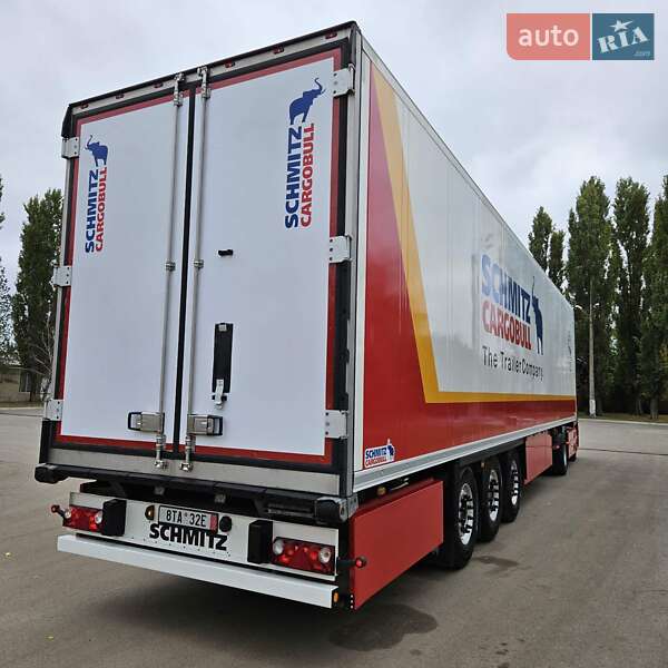 Рефрижератор полуприцеп Schmitz Cargobull SCB S3B 2013 в Кривом Роге