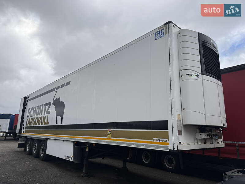 Рефрижератор напівпричіп Schmitz Cargobull SCB S3B 2016 в Києві