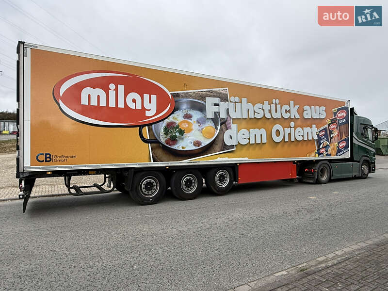 Рефрижератор Schmitz Cargobull SCB S3B 2017 в Черновцах