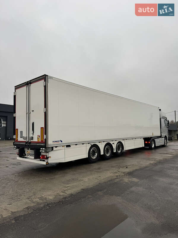 Рефрижератор напівпричіп Schmitz Cargobull SCB S3B 2017 в Києві
