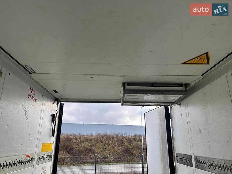 Рефрижератор полуприцеп Schmitz Cargobull SCB S3B 2015 в Ковеле