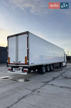 Рефрижератор полуприцеп Schmitz Cargobull SCB S3B 2015 в Вараше