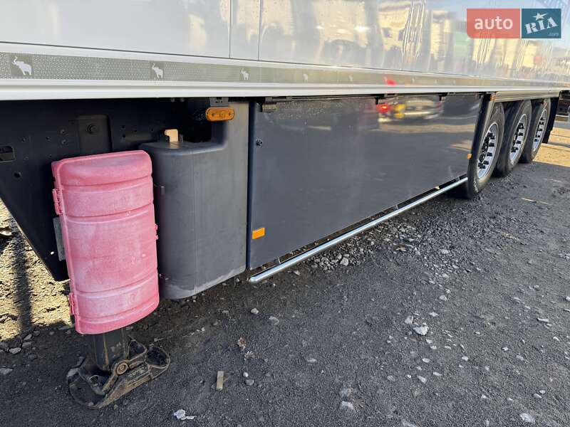 Рефрижератор полуприцеп Schmitz Cargobull SCB S3B 2014 в Виннице
