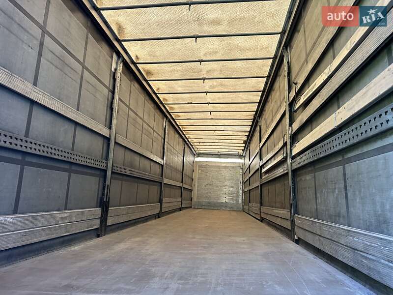 Тентований борт (штора) - напівпричіп Schmitz Cargobull SCB S3T 2016 в Калуші