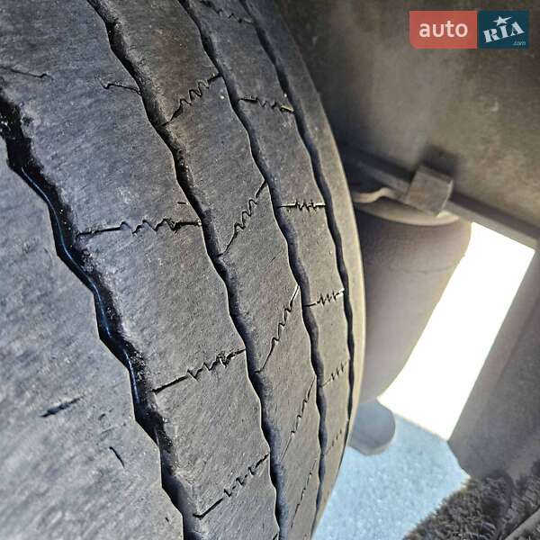 Тентований борт (штора) - напівпричіп Schmitz Cargobull SCB S3T 2015 в Кривому Розі