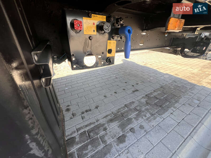 Тентований борт (штора) - напівпричіп Schmitz Cargobull SCB S3T 2016 в Тячеві