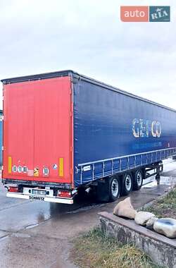 Тентованный борт (штора) - полуприцеп Schmitz Cargobull SCB S3T 2012 в Надворной